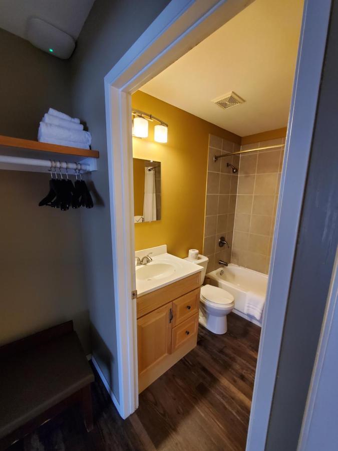 Alpine Inn & Suites Nelson Eksteriør billede