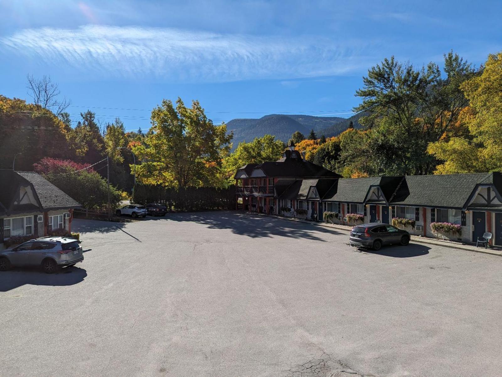 Alpine Inn & Suites Nelson Eksteriør billede
