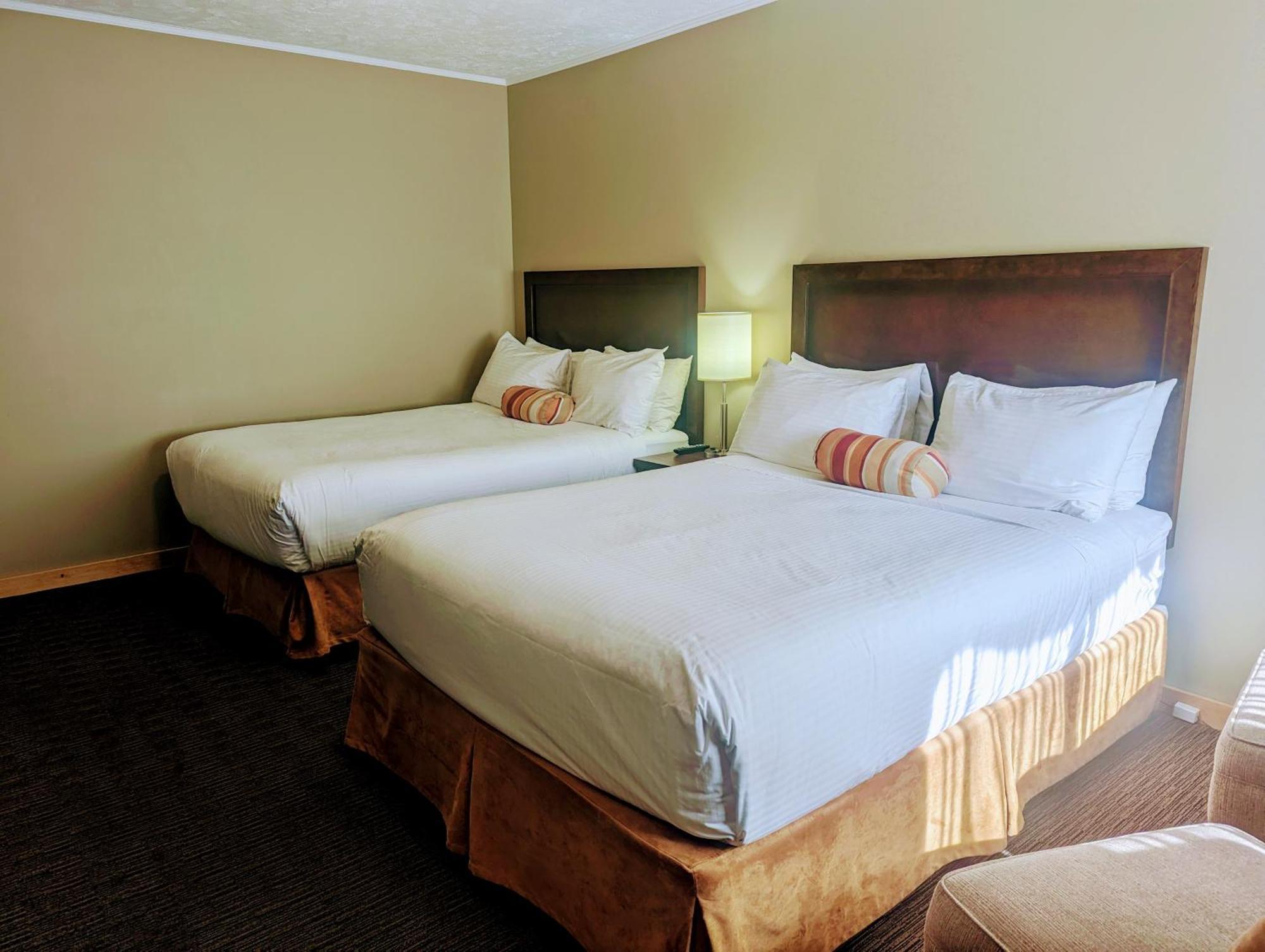 Alpine Inn & Suites Nelson Eksteriør billede