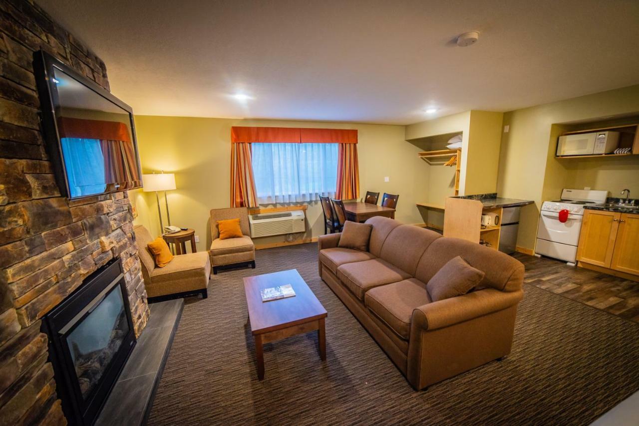 Alpine Inn & Suites Nelson Eksteriør billede