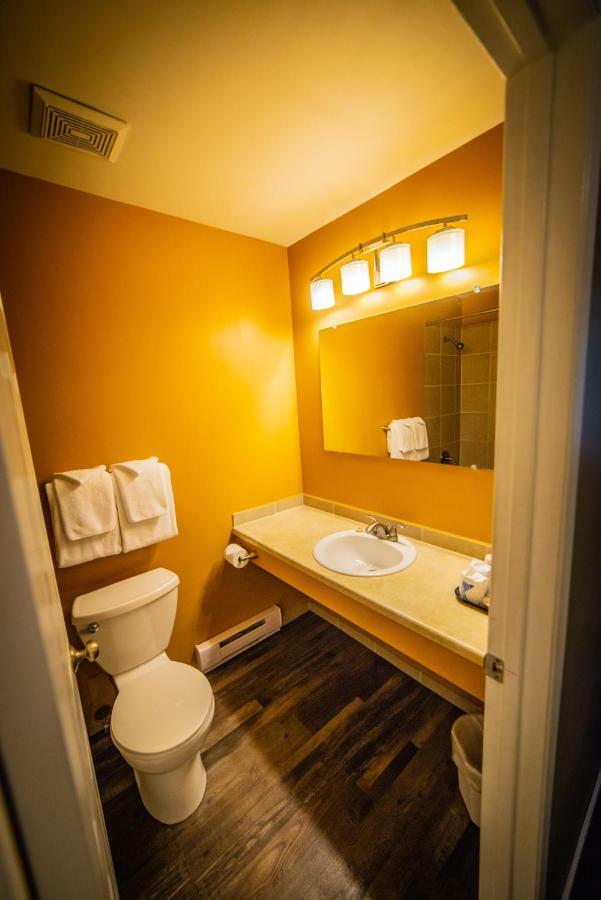Alpine Inn & Suites Nelson Eksteriør billede